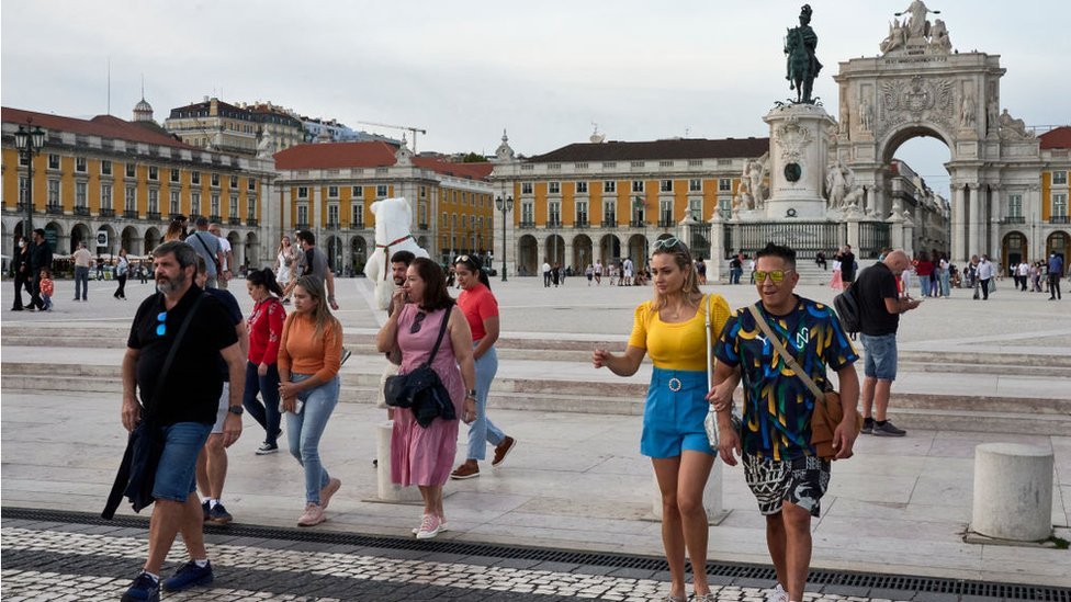 Tourists in the center of Lisbon