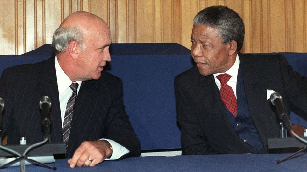 F.W. de Klerk y Nelson Mandela.