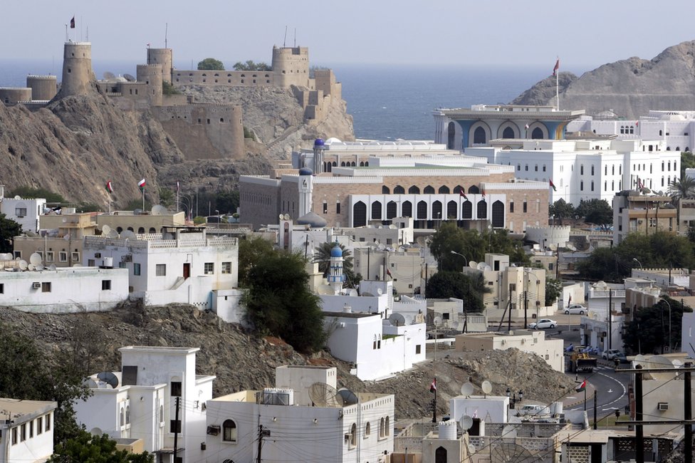 General view of Muscat, Oman (17 November 2005)