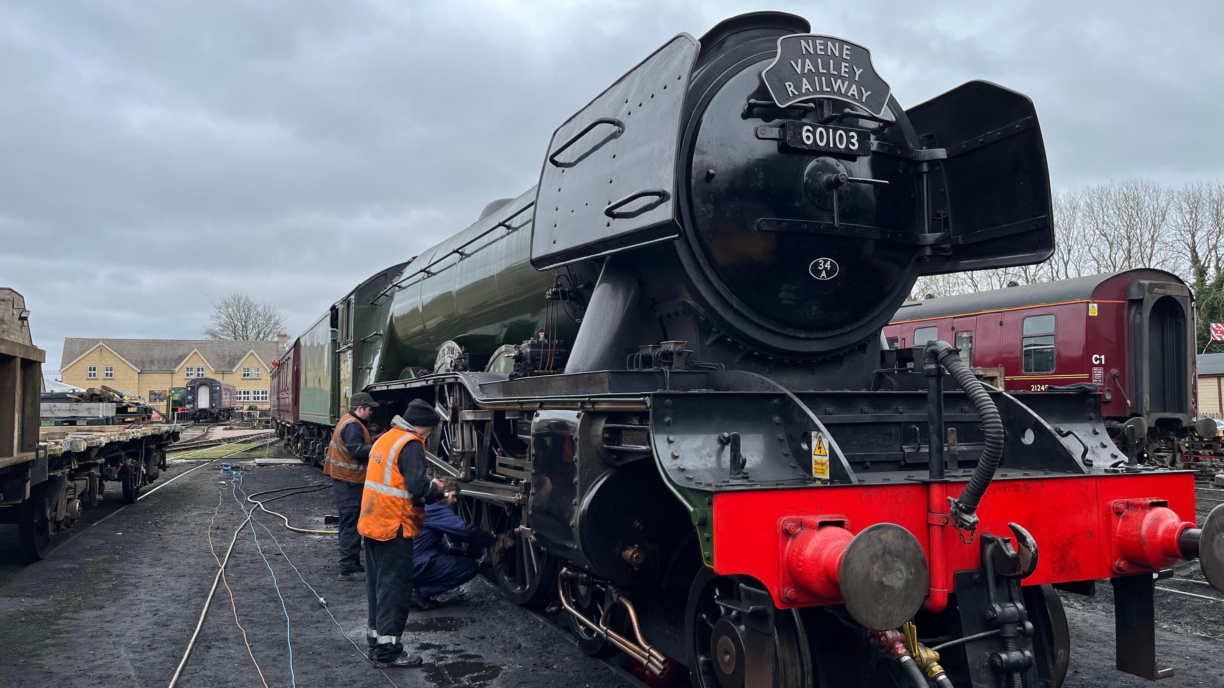 Flying Scotsman arrives at Peterborough's Nene Valley Railway