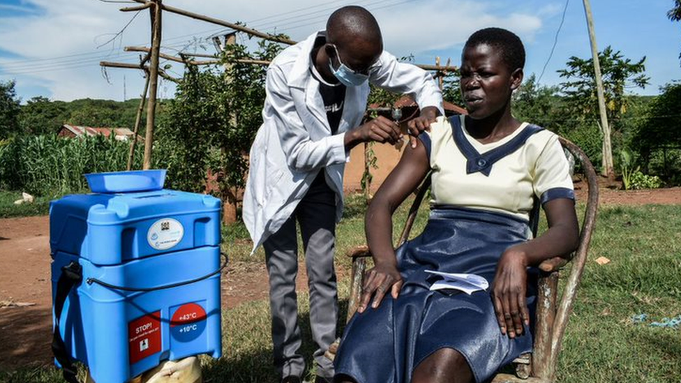 Vacunación en Kenia.