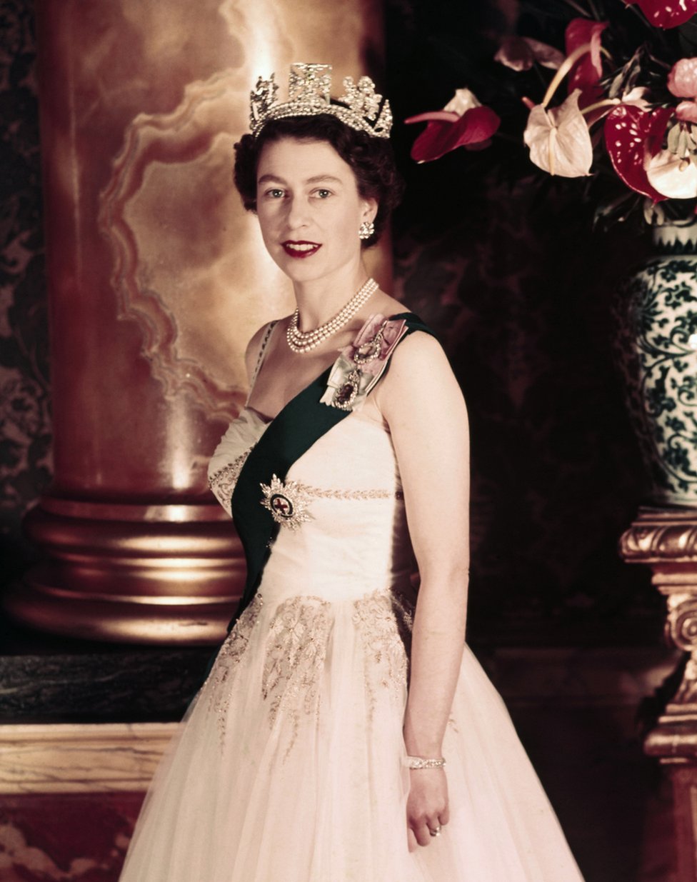 The Queen, 1955