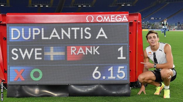 Armand Duplantis sets new outdoor pole vault mark