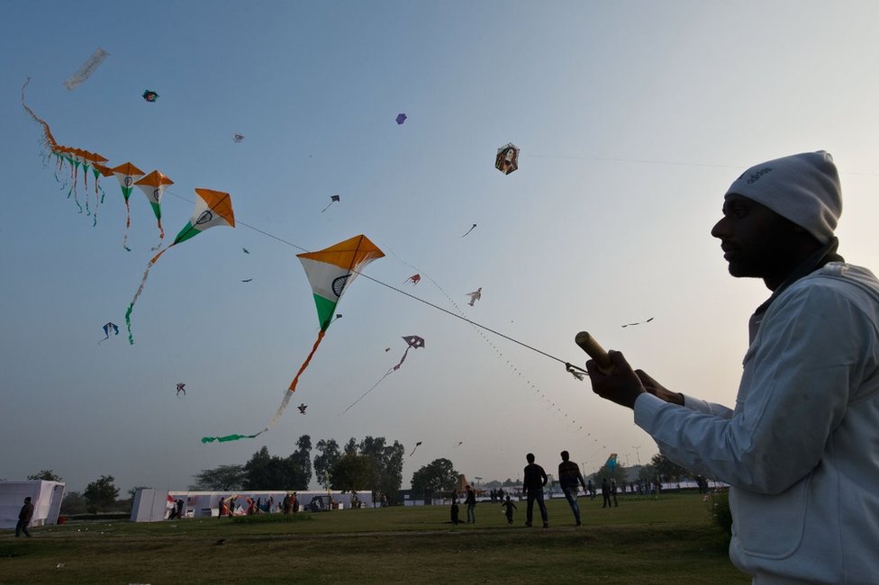 kite fighting