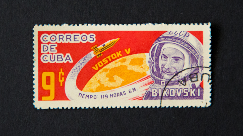 Sello de Cuba con el rostro de Valery Bykovsky