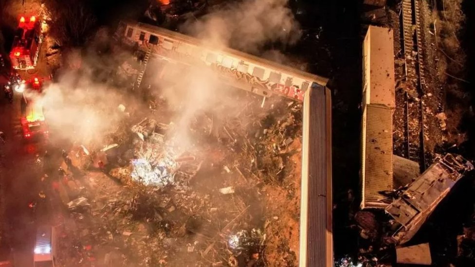 اصطدام قطارين في اليونان