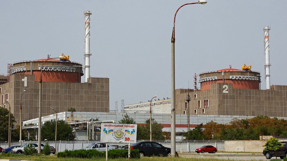 محطة زابوريجيا للطاقة النووية المحتلة من روسيا في صورة التقطت الاثنين.