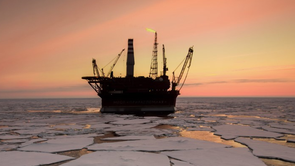 يُعد حرق الغاز أحد أسباب ذوبان الغطاء الجليدي في القطب الشمالي
