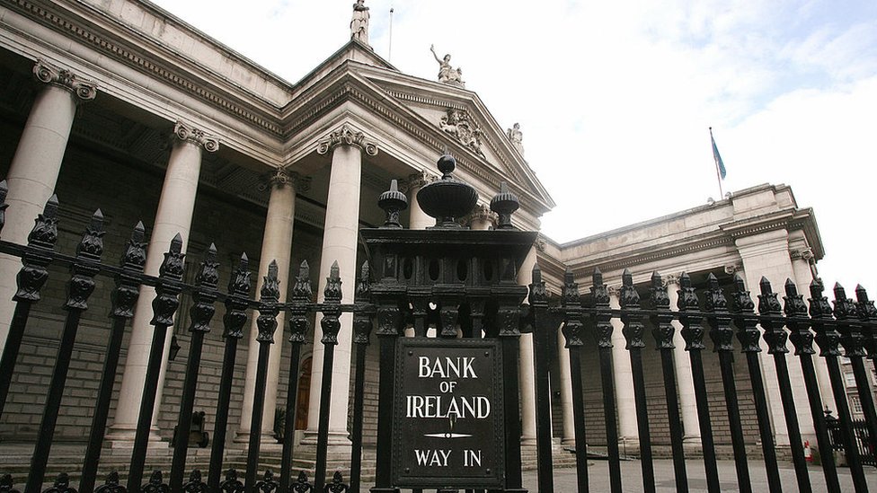Los irlandeses confiaron entre ellos para mantener la emisión de cheques que nunca se cobraban. Banco de Irlanda