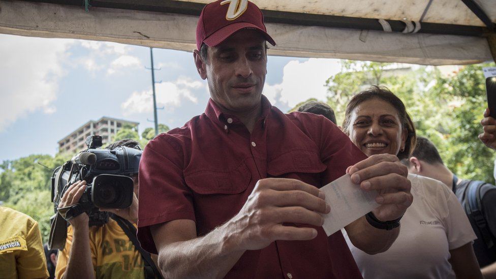 Henrique Capriles fue claro: no estará en la unidad opositora si continúa Henry Ramos. Henrique Carpriles