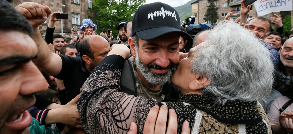 Nikol Pashinyan en un acto público