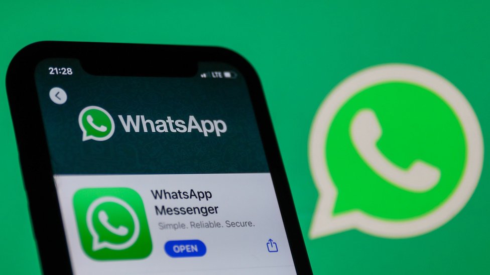 WhatsApp to go ahead with changes despite backlash - BBC News