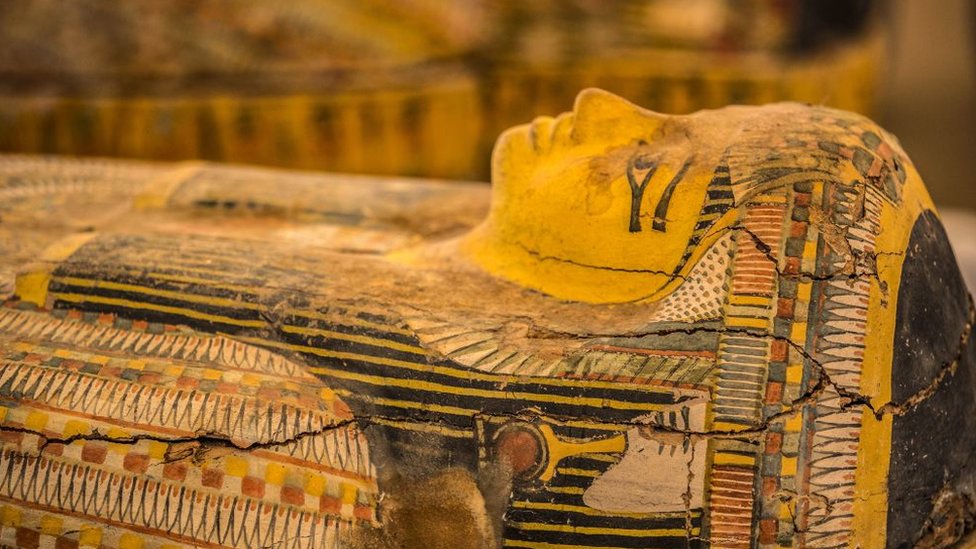 egyptian mummy tombs
