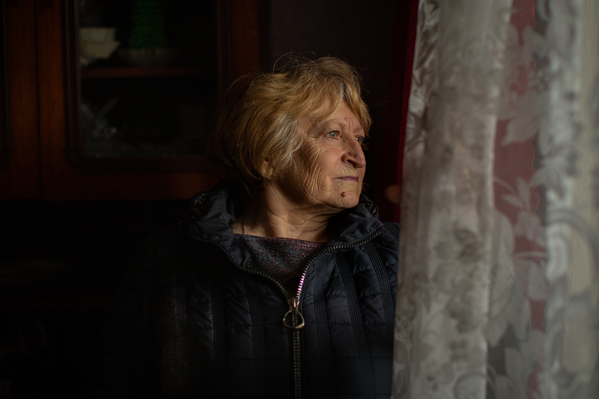 "Не хочуть помирати далеко від дому": літні люди відмовляються залишати ...