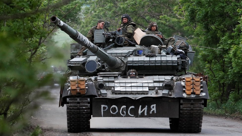 دبابة روسية في دونيتسك.