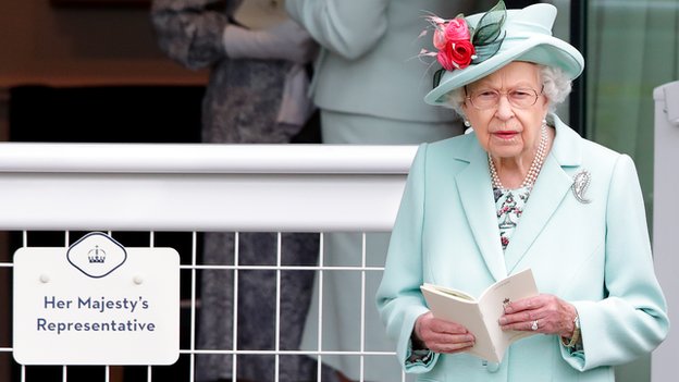 女王繼續參加皇家賽馬會賽事，2021年6月