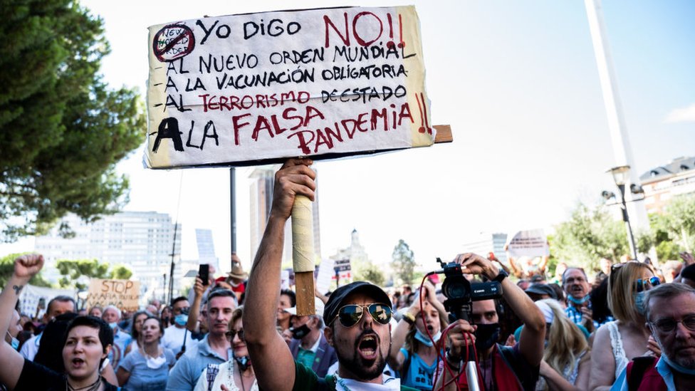 Protesta antimascarilla en Madrid