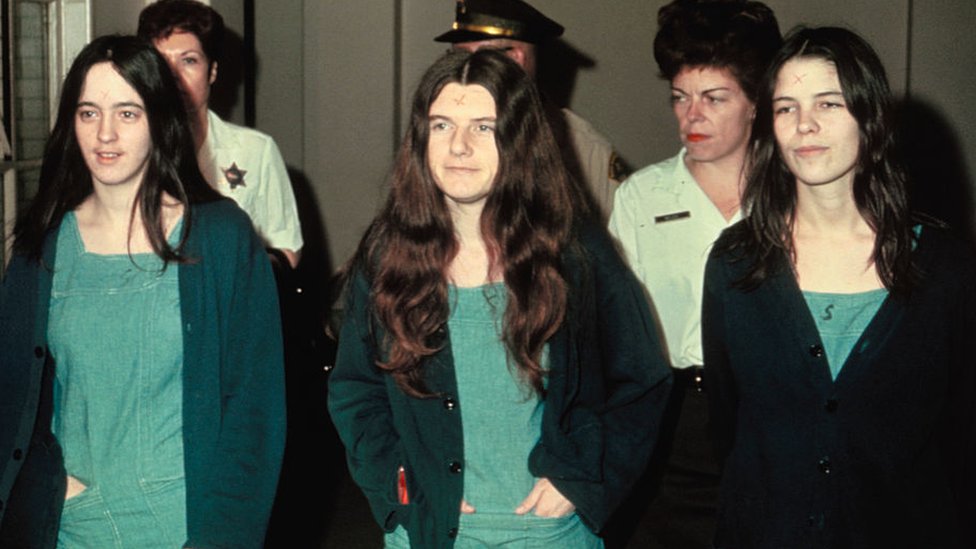 Susan Atkins, Patricia Krenwinkel and Leslie Van Houten (right) address court in 1970.