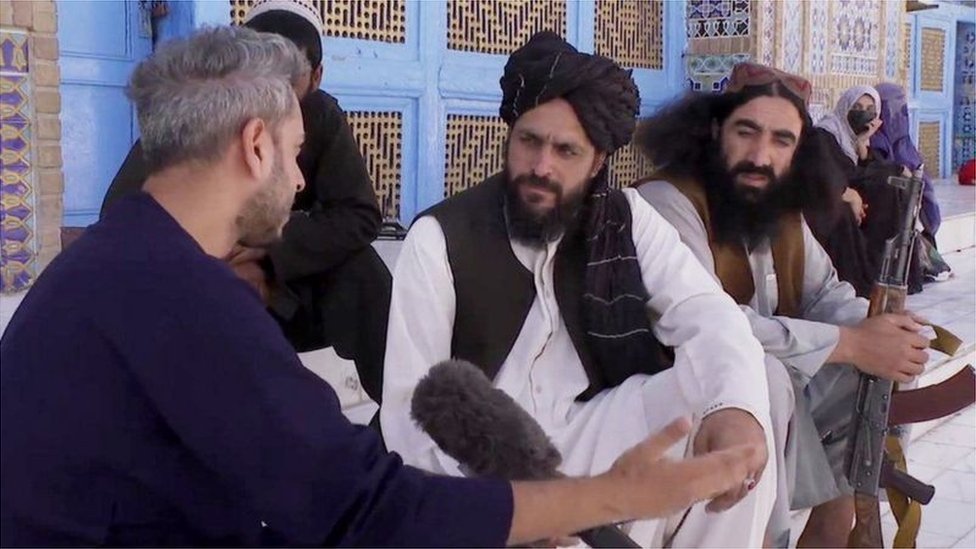 BBC muhabiri Secunder Kermani, Mezar-ı Şerif'e giderek Taliban mensuplarıyla konuştu