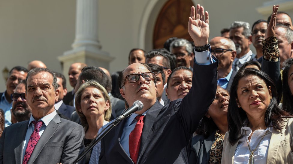Borges recordó a la Fuerza Armada que la Constitución venezolana consagra el derecho a la manifestación pacífica. Julio Borges