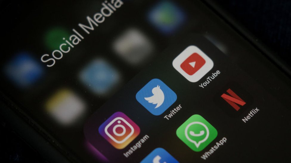Sosyal medya kullanıcıları ve hak mücadeleleri yeni yasadan nasıl etkilenecek?
