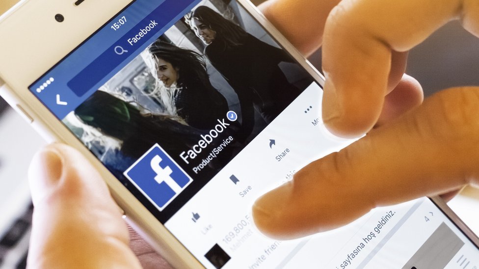 Facebook puede ser una buena opción para vender esos aparatos electrónicos que ya no utilizas. Facebook