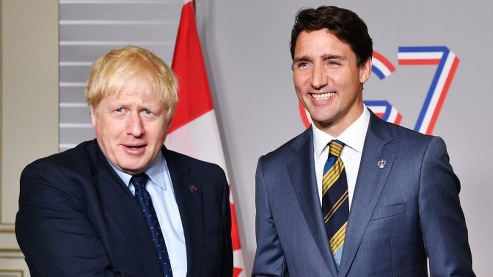 Премьер-министр Борис Джонсон встречается с премьер-министром Канады Джастином Трюдо на саммите G7 в Биаррице, Франция, в 2019 году