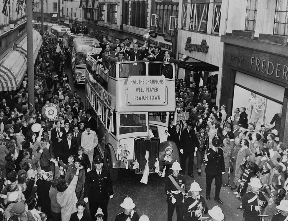 Парад автобусов, выигравший чемпионат лиги в Ипсвиче, 1962