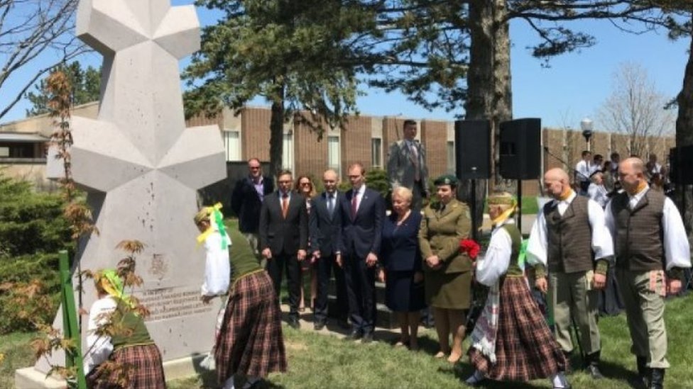 Памятник в Чикаго открыт 4 мая в Чикаго