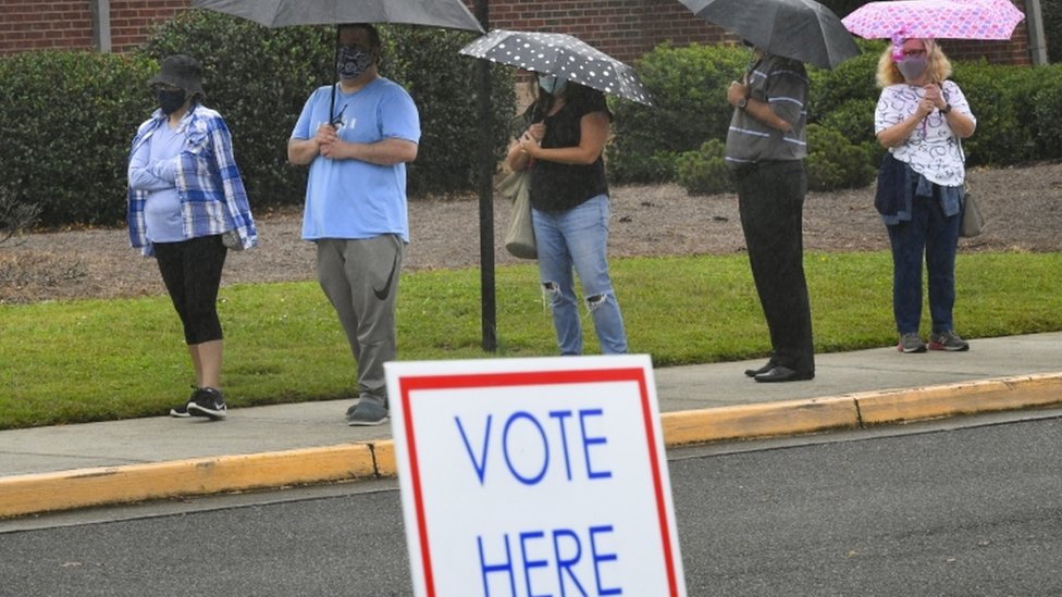 Votantes haciendo fila en Georgia.