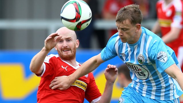 Action from Warrenpoint against Cliftonville