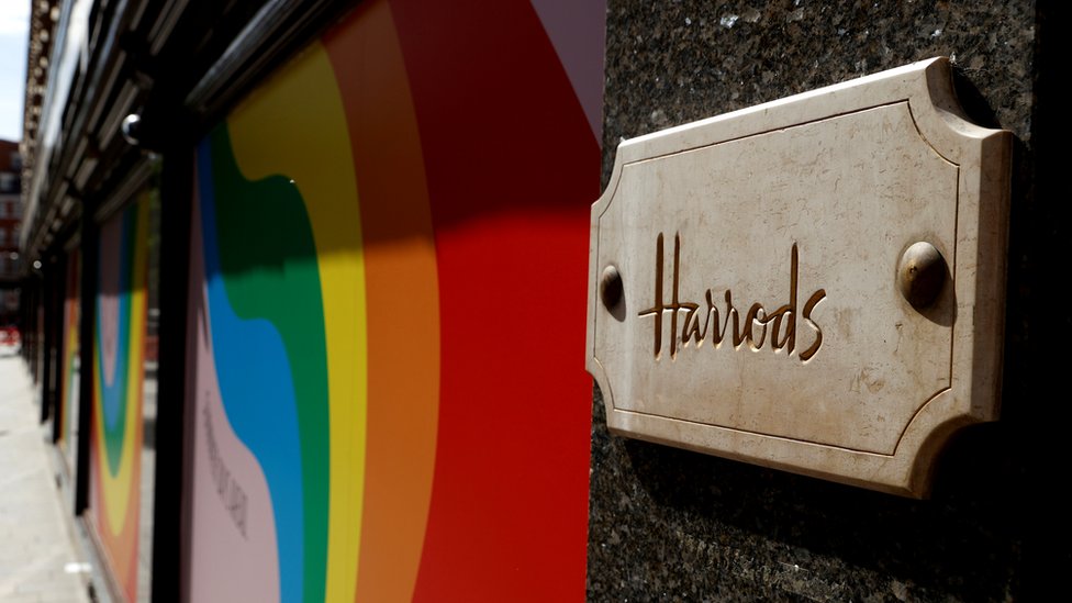 Coronavirus Harrods hits the shopping mall to stop congestion BBC News