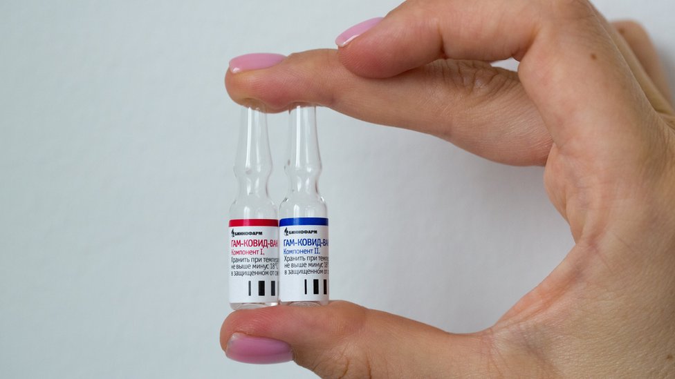 Coronavirus: Russian vaccine shows signs of immune response - BBC News