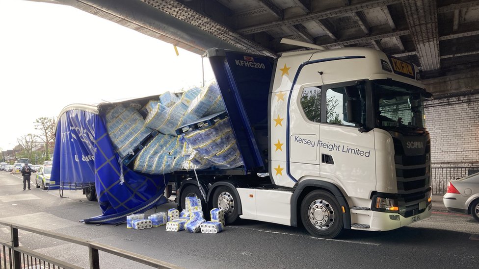 Catford traffic blocked as toilet roll lorry hits bridge