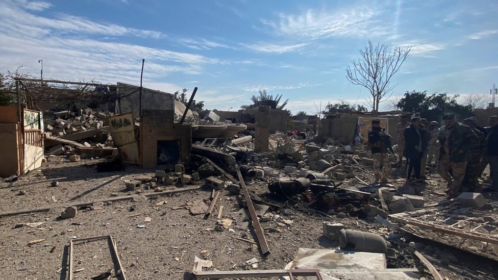 2月3日，在伊拉克卡伊姆，美國空襲現場一座被毀的建築。