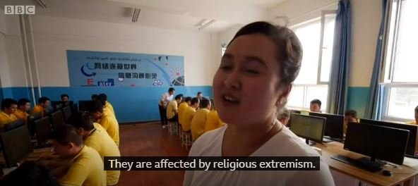 "Mereka dipengaruhi ekstremisme keagamaan," kata perempuan ini terkait orang-orang yang ditaruh di kamp.