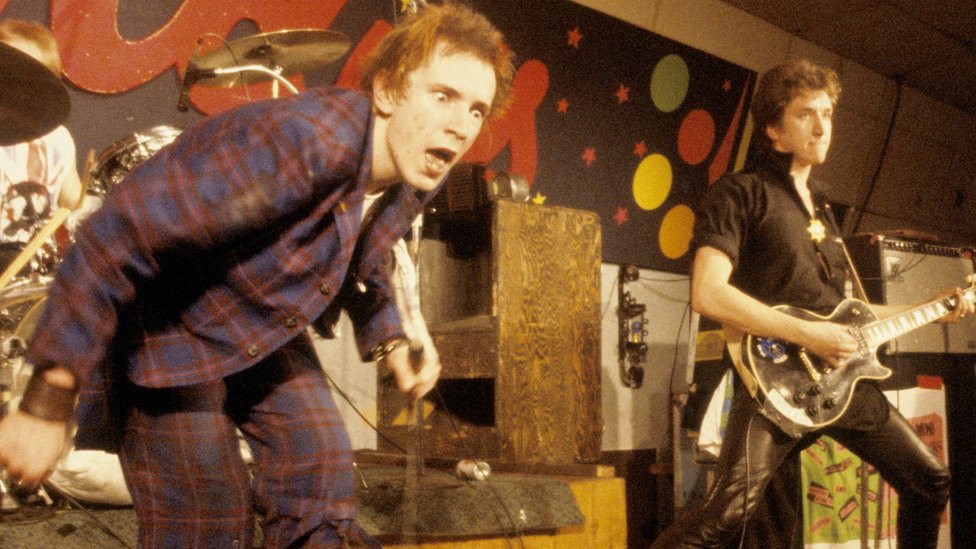 How Danny Boyle brought the Sex Pistols to life - BBC News