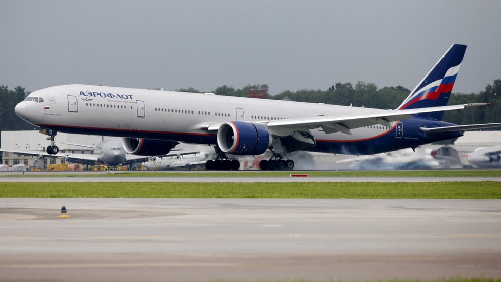 Boeing 777-300ER в международном аэропорту Шереметьево под Москвой (изображение из файла 2015 г.)