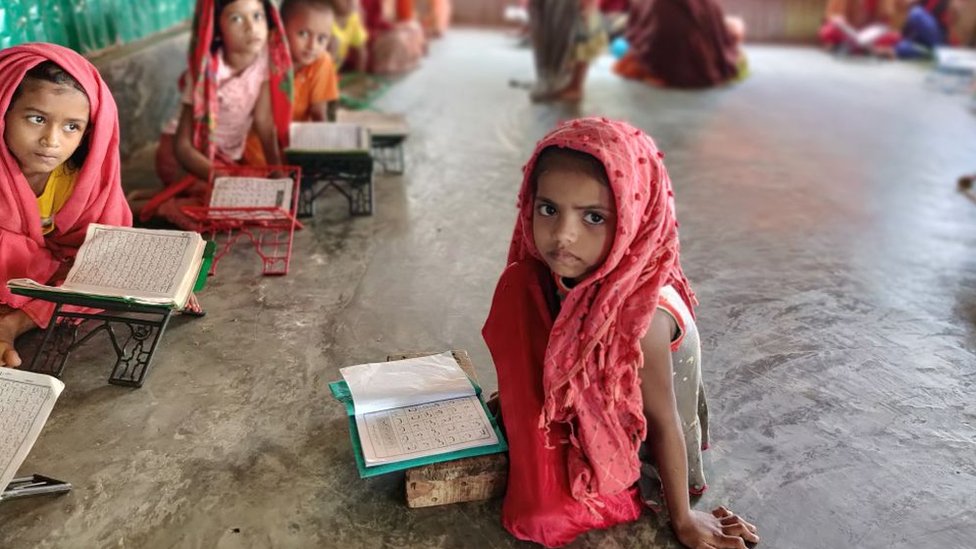 Niños refugiados en Cox's Bazar, Bangladesh.