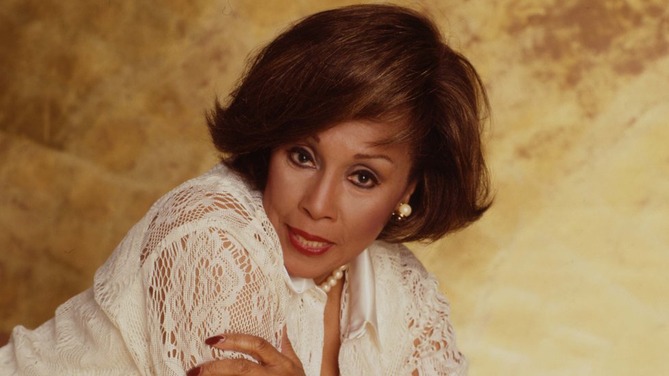 Diahann Carroll: Pioneering actress dies aged 84 - BBC News