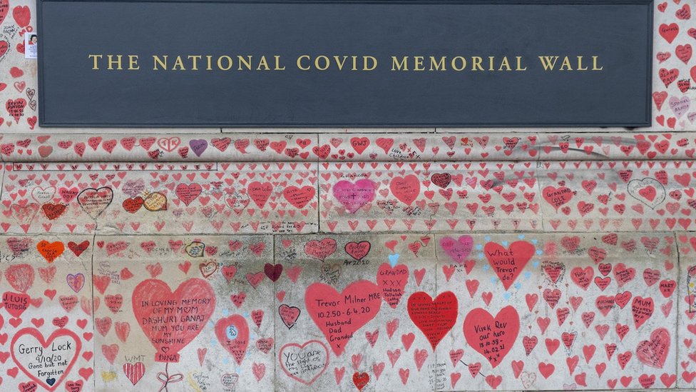 Imagem do memorial em homenagem às vítimas da covid no Reino Unido