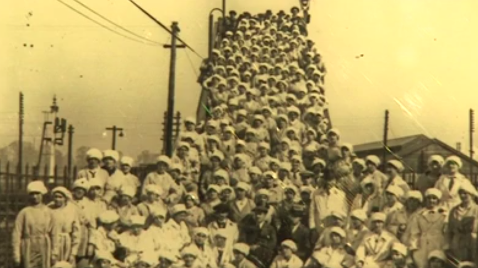 The Canary Girls The Workers The War Turned Yellow Bbc News 8881