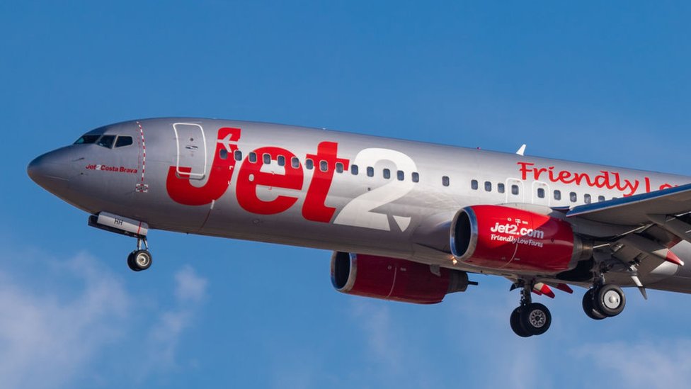 Самолет Jet2 приземляется на Тенерифе, Испания