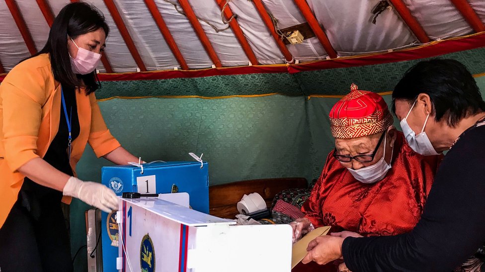 Warga di Ulan Bator