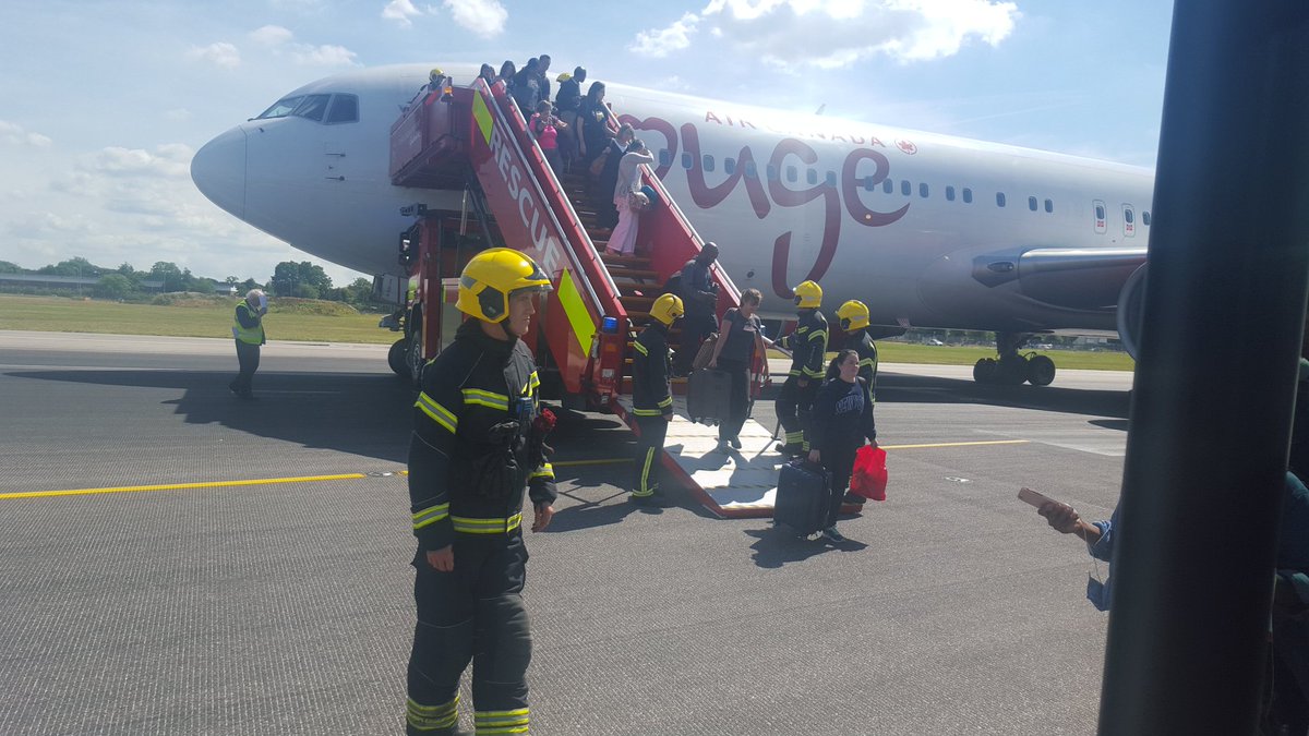 Aircraft tyre burst closes Gatwick Airport runway