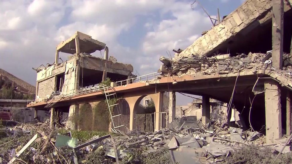 В результате удара был разрушен комплекс Барзех в Дамаске, как было показано CBS News 14 апреля 2018 г.