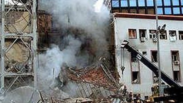 Zgrada RTS nakon bombardovanja 1999.