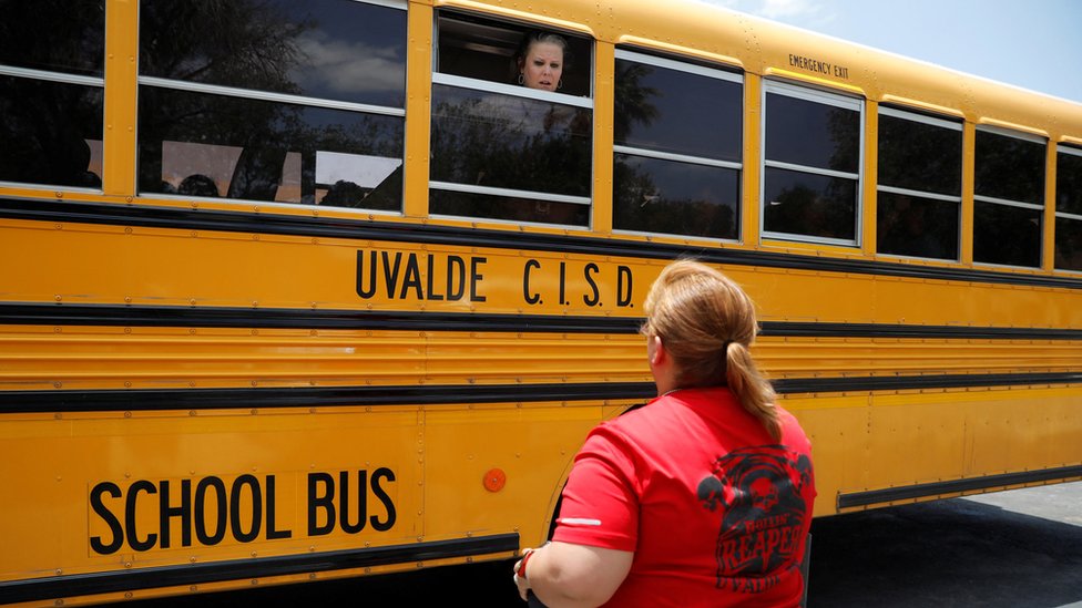 Стрельба в начальной школе в Техасе: погибли 14 детей и их учитель, нападавший убит