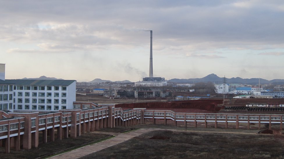 La Universidad para la Ciencia y la Tecnología de Pyongyang (PUST) es la única universidad privada en Corea del Norte. Fue fundada y es financiada por evangélicos fundamentalistas. La Universidad para la Ciencia y la Tecnología de Pyongyang (PUST)