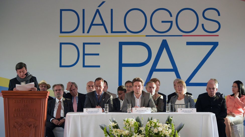 Los diálogos de paz con el ELN comenzaron en Quito, Ecuador, en febrero de 2017. Delegaciones del ELN y el gobierno colombiano en Quito.